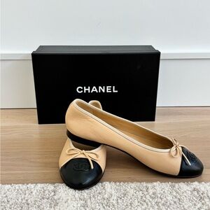 AUTHENTIC CHANEL ballerina ballet cap toe flats shoes size 39.5